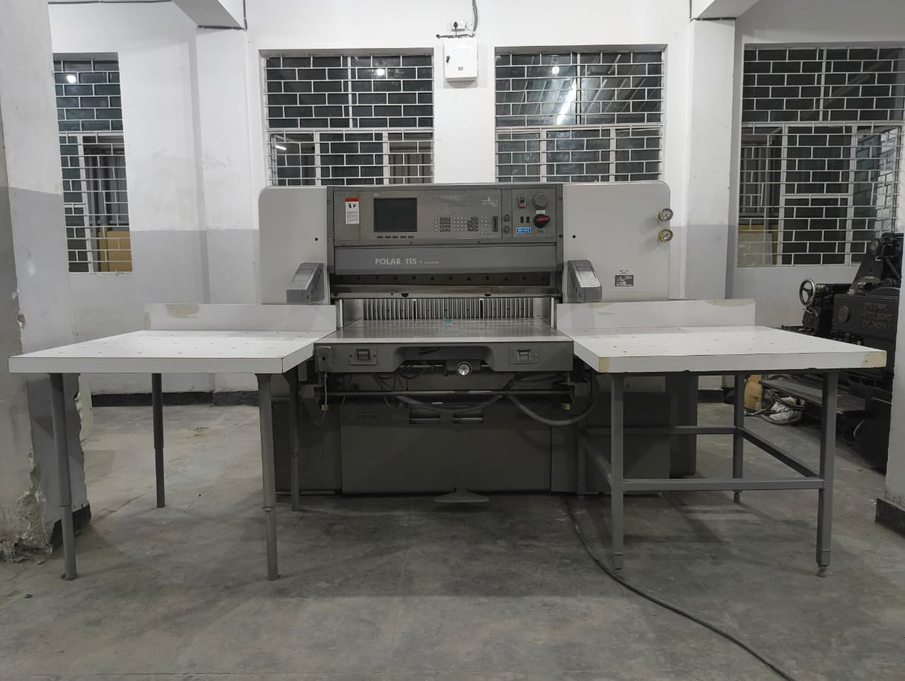 Polar 115 ED automatic paper cutting machine
