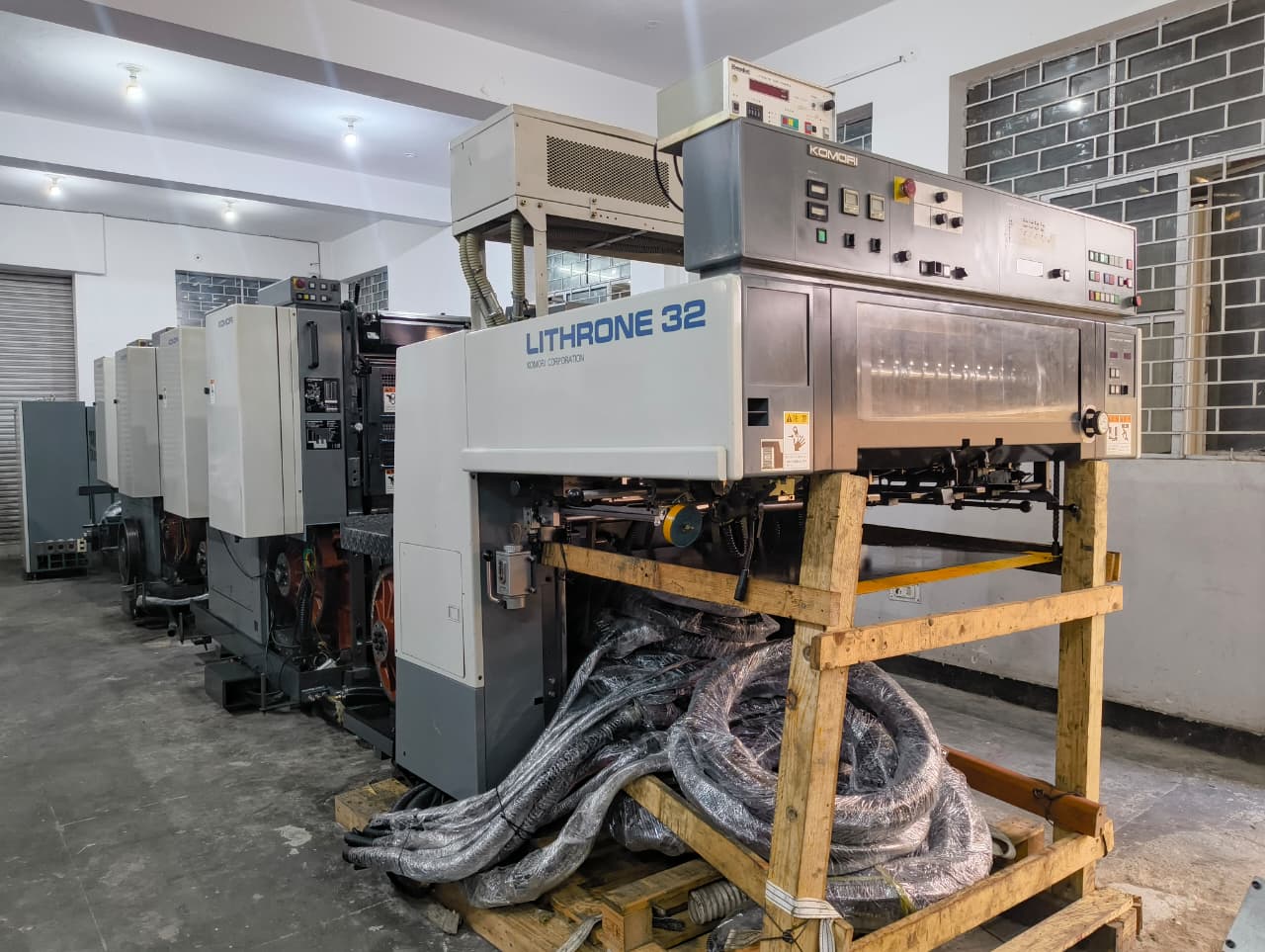 Komori Lithrone 432